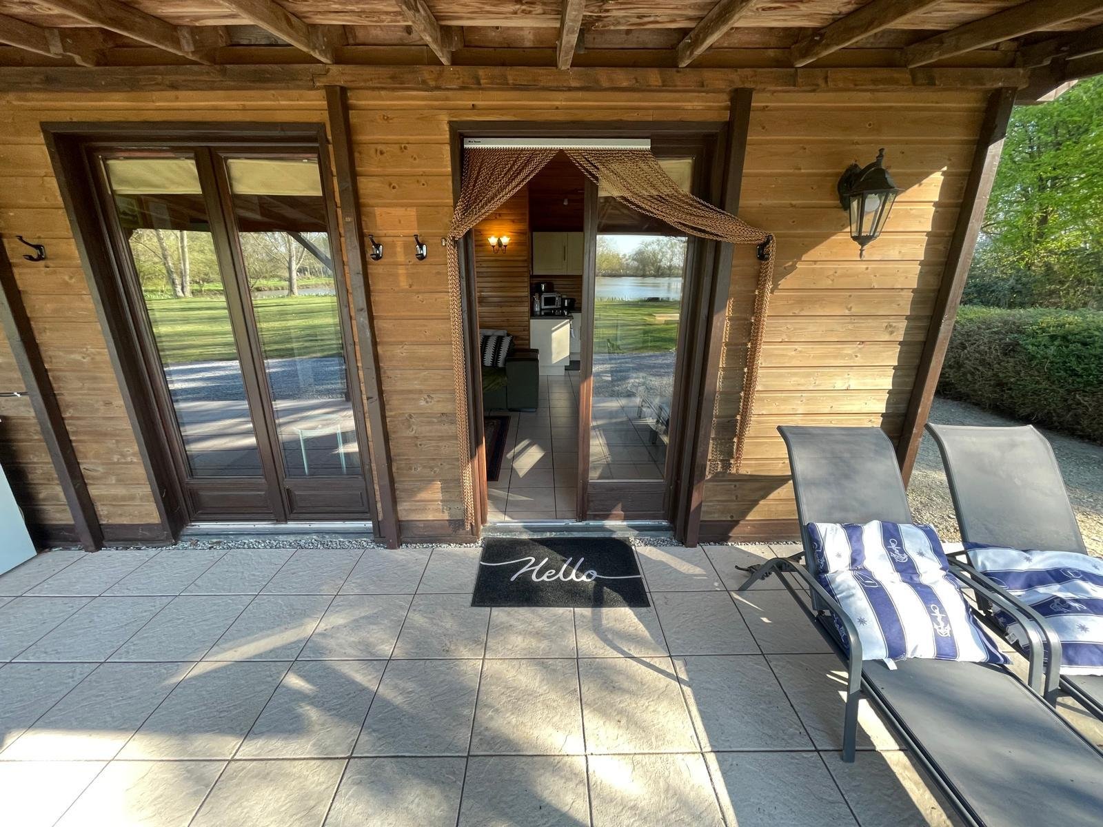 Carp Lakes with Accommodation